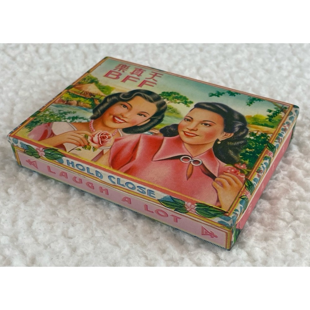 BLUE Q • Pink/Green/Multi 2011 Asian BFF Novelty Mini Pocket Box - Picture 2 of 15
